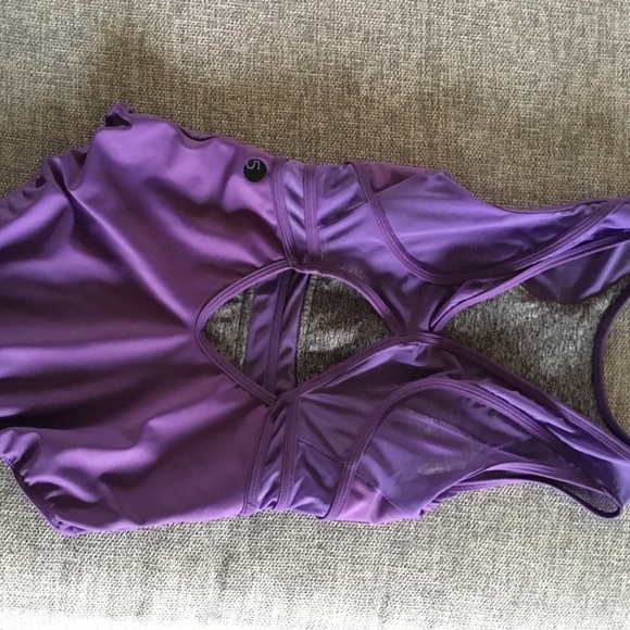 Curve Leo - Picture 3 of 6